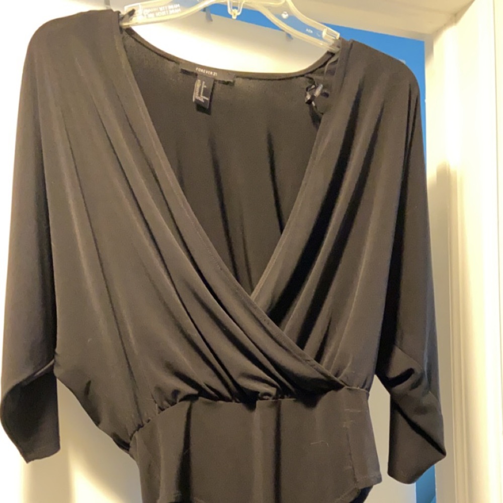 Forever 21 bodysuit. In great condition!